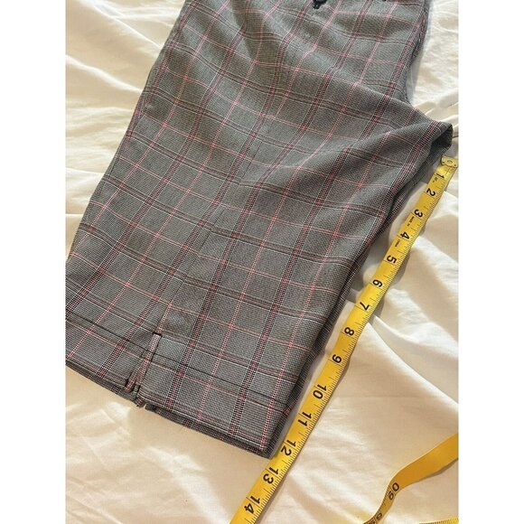 ADIDAS GOLF Women’s Embroidered Mid Rise Plaid Bermuda Pink Gray Shorts sz 10 - Picture 13 of 13